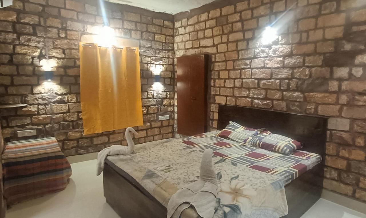 Gopal Home Stay & Guest House Homestay